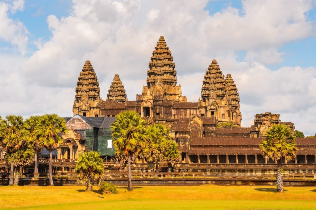 Angkor Wat, Cambodia: The World’s Largest Temple Complex, Showcasing Majestic Khmer Architecture and Rich History