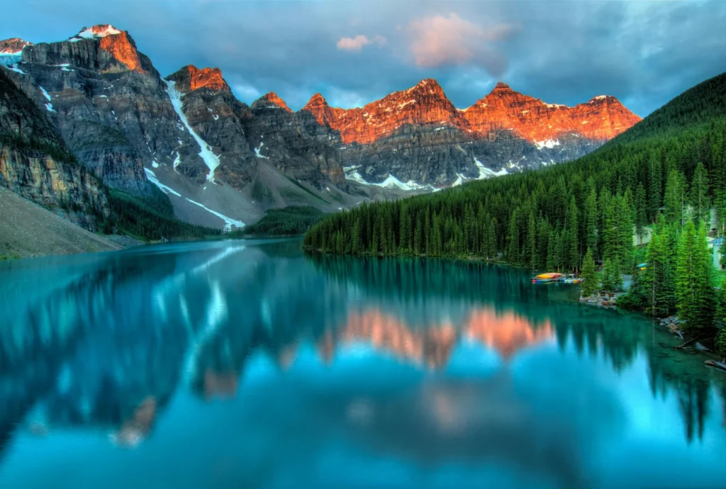 Explore Banff National Park: Majestic Mountains, Turquoise Lakes, Abundant Wildlife, and Breathtaking Outdoor Adventures in the Heart of the Canadian Rockies