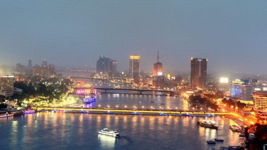 Nile River, Egypt: The Lifeline of Ancient and Modern Egypt, Flowing Through Historic Temples and Fertile Valleys