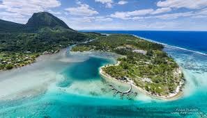 Tahiti, French Polynesia: A Tropical Paradise with Pristine Beaches, Crystal-Clear Lagoons, and a Rich Polynesian Culture