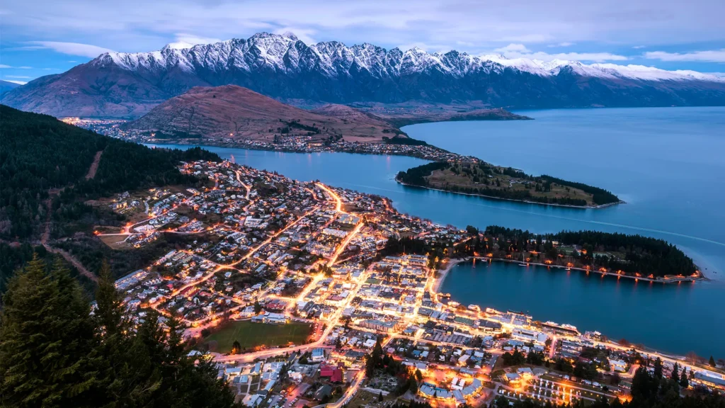 Explore the Stunning Landscapes of New Zealand: Majestic Mountains, Pristine Lakes, Vibrant Culture, and Adventure-Filled Experiences in the Land of the Long White Cloud