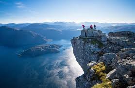 Discover the Breathtaking Beauty of Norwegian Fjords: Majestic Mountains, Deep Blue Waters, and Unforgettable Scenic Adventures in Norway’s Natural Wonderland