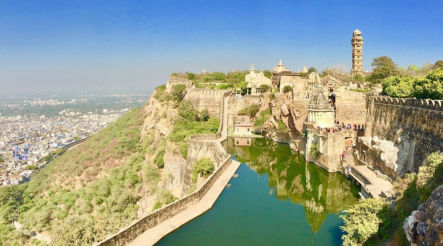 Discover Chittorgarh Fort – A UNESCO World Heritage Site, symbol of Rajput valor, home to grand palaces, majestic temples, and historic tales in Rajasthan.